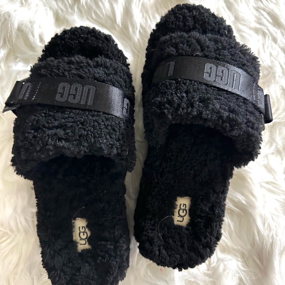 Uggs fur slippers